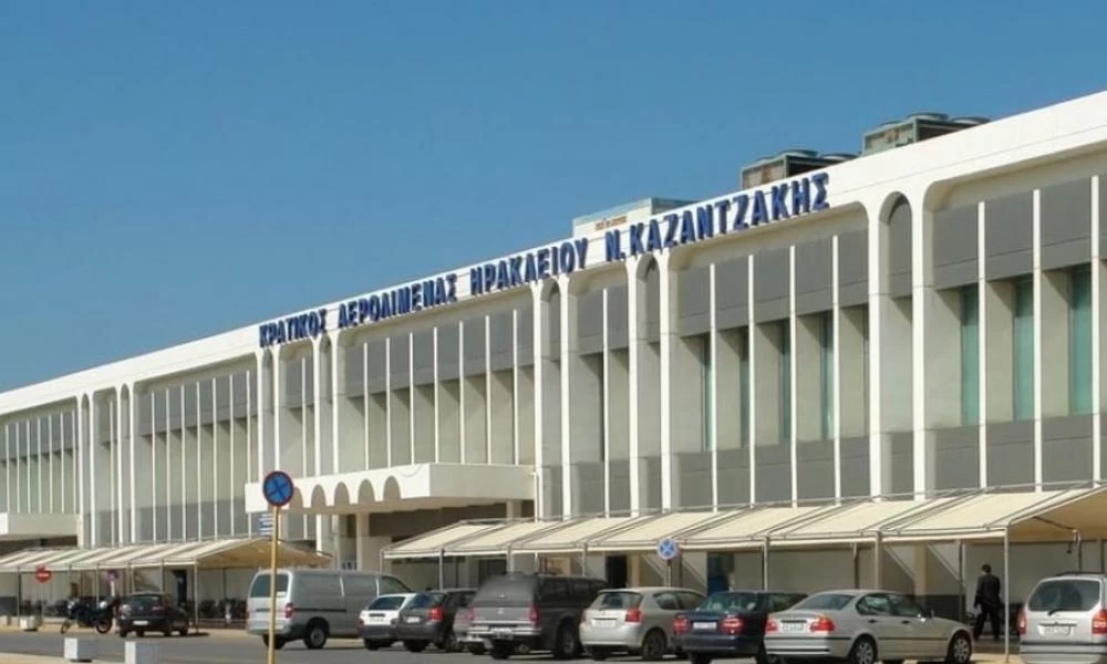 Κρήτη: Δεκάδες συλλήψεις για πλαστά πιστοποιητικά στο αεροδρόμιο Ηρακλείου